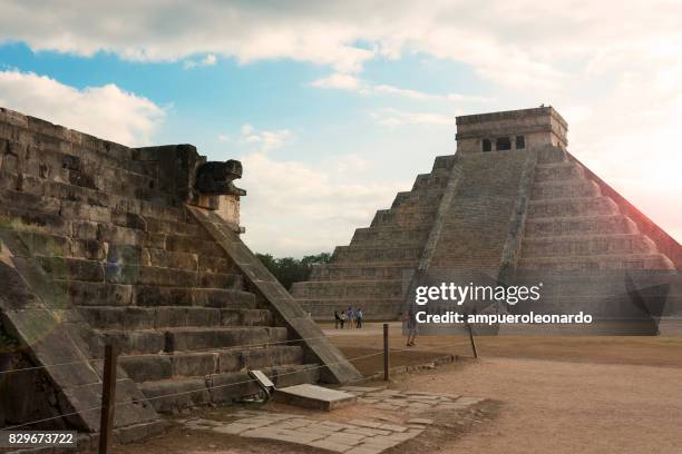 Snake Pyramid 320 Feathered Serpent Pyramid Stock Photos, High-Res Pictures, and ...
