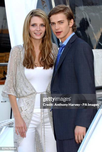 Mischa Barton and Hayden Christensen.