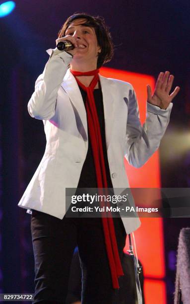 Sharleen Spiteri of Texas performs on stage.