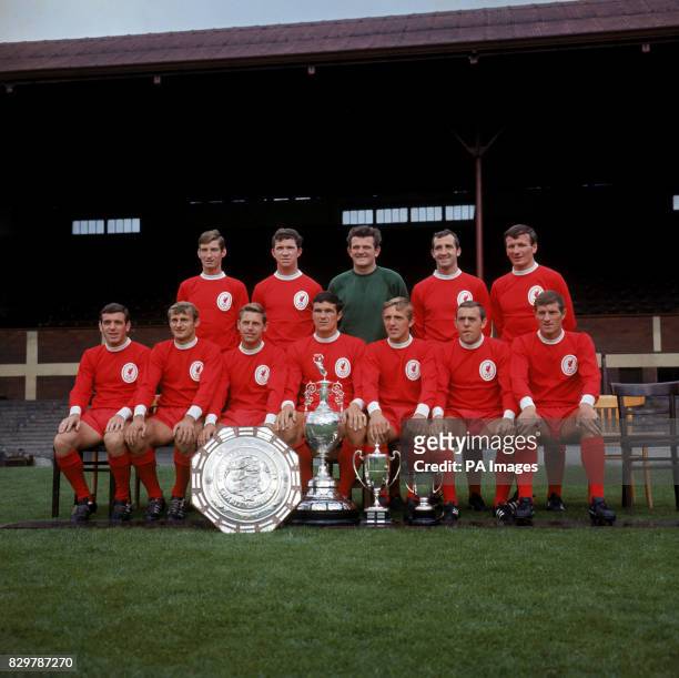 Geoff Strong, Chris Lawler, Tommy Lawrence, Gerry Byrne, Tommy Smith; Ian Callaghan, Roger Hunt, Gordon Milne, Ron Yeats, Peter Thompson, Ian St...