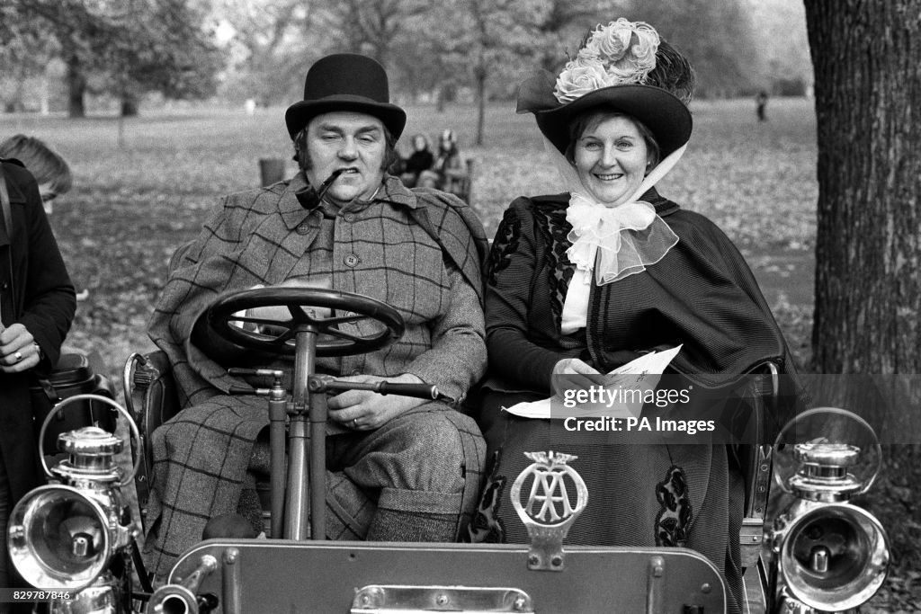 LES DAWSON WITH FIRST WIFE