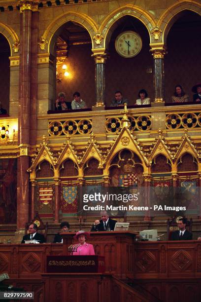 BRITAIN'S QUEEN ELIZABETH ADDRESSES THE HUNGARIAN PARLIAMENT IN BUDAPEST. IT WAS THE FIRST ENGAGEMENT ON THE FIRST FULL DAY OF THE STATE VISIT OF THE...