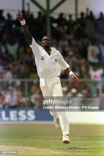 WEST INDIAN CRICKETER CURTLY AMBROSE IN ACTION AGAINST ENGLAND DURING THEIR TOUR TO THE WEST INDIES.