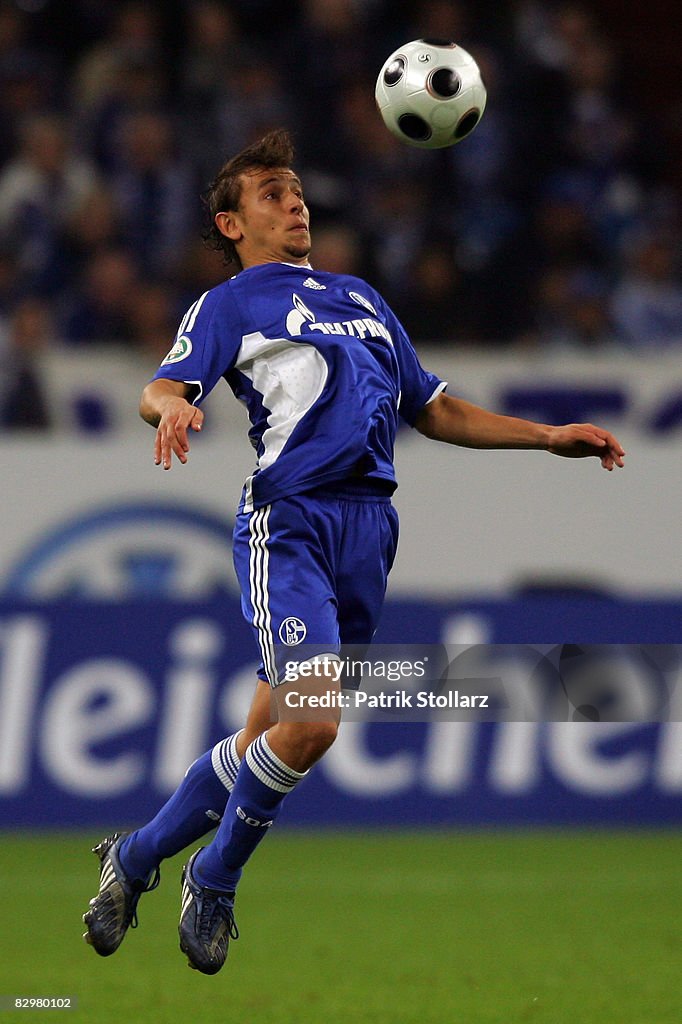 FC Schalke 04 v Hannover 96 - DFB Cup