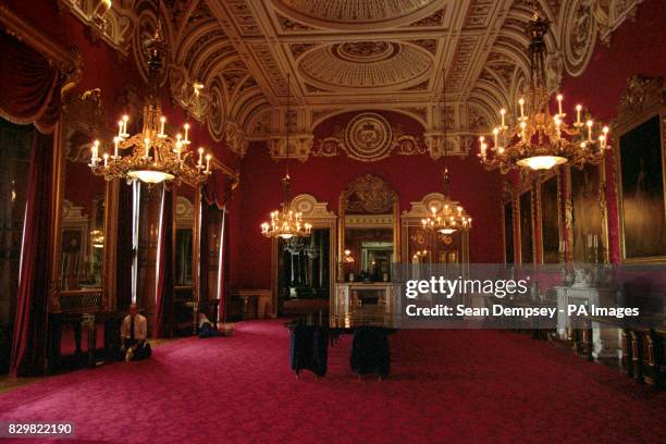 43 State Dining Room Of Buckingham Palace Stock Photos, High-Res ...