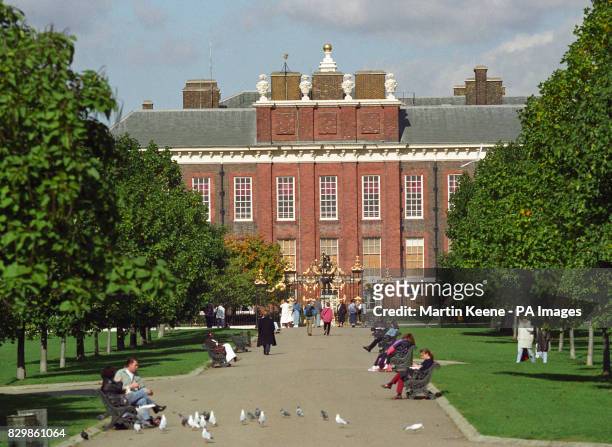 Kensington Palace, home of the Princess of Wales and other members of the Royal family. 28/5/96: Irishman Liam Whitney was arrested after tapping on...