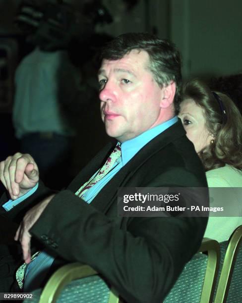 Gl Stringer 184 Graham Stringer Stock Photos, High-Res Pictures, and Images - Getty ...