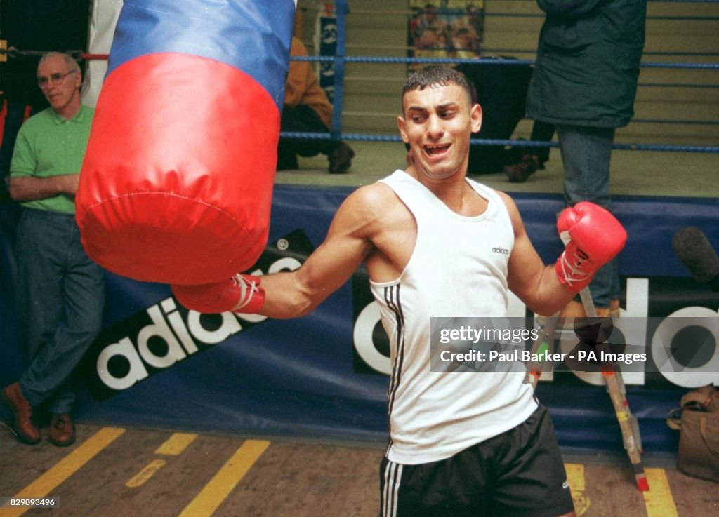 Boxing/Naseem Hamed trains 2