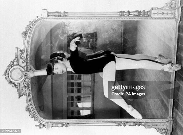 Goss Files 48 Linda Goss Stock Photos, High-Res Pictures, and Images - Getty Images