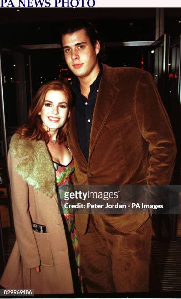 1/10/97 : AUSTRALIAN ACTRESS ISLA FISHER ATTENDS THE FILM PREMIERE OF NIL BY MOUTH, DIRECTED BY GARY OLDMAN, WITH BOYFRIEND ANTHONY DE ROTHSCHILD AT...