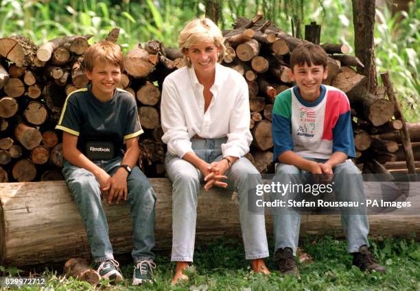 Diana, Princess of Wales meets Malic Bradoric a Muslim boy and a Serb Zarco Beric, both of whom have been injured by landmines, near Tuzla in Bosnia.