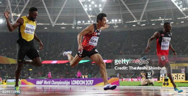 Shota Iizuka of Japan competes in the Men's 200 metres semi finals during day six of the 16th IAAF World Athletics Championships London 2017 at The...