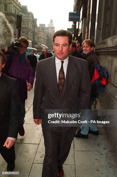 PA NEWS PHOTO 29/10/91 FORMER DEPUTY LEADER OF LIVERPOOL COUNCIL DEREK HATTON ARRIVING AT LIVERPOOL'S MAGISTRATES COURT