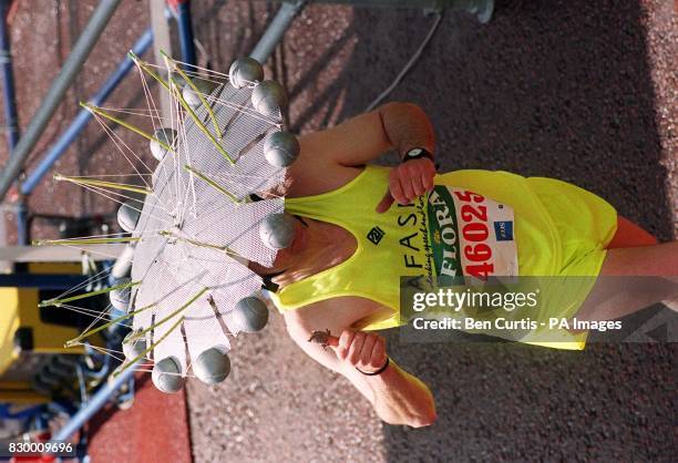 75 1998 London Marathon Photos & High Res Pictures Getty Images