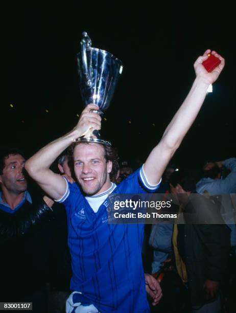 Everton's Andy Gray with the trophy after their victory over Rapid Vienna in the UEFA European Cup Winners Cup Final in Rotterdam, May 15th 1985....