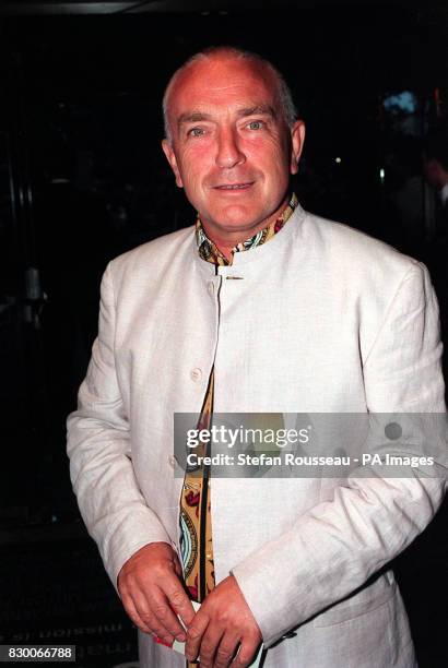 ACTOR PAUL FREEMAN AT THE UK PREMIERE OF STEVEN SPIELBERG'S LATEST FILM 'SAVING PRIVATE RYAN' AT THE EMPIRE IN LONDON'S LEICESTER SQUARE.