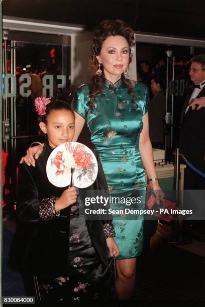 PA NEWS PHOTO 8/10/98 MARIA HELVIN ARRIVES FOR THE CHARITY PREMIERE OF THE NEW DISNEY FILM "MULAN" IN AID OF THE BRITISH RED CROSS AT THE ODEON...