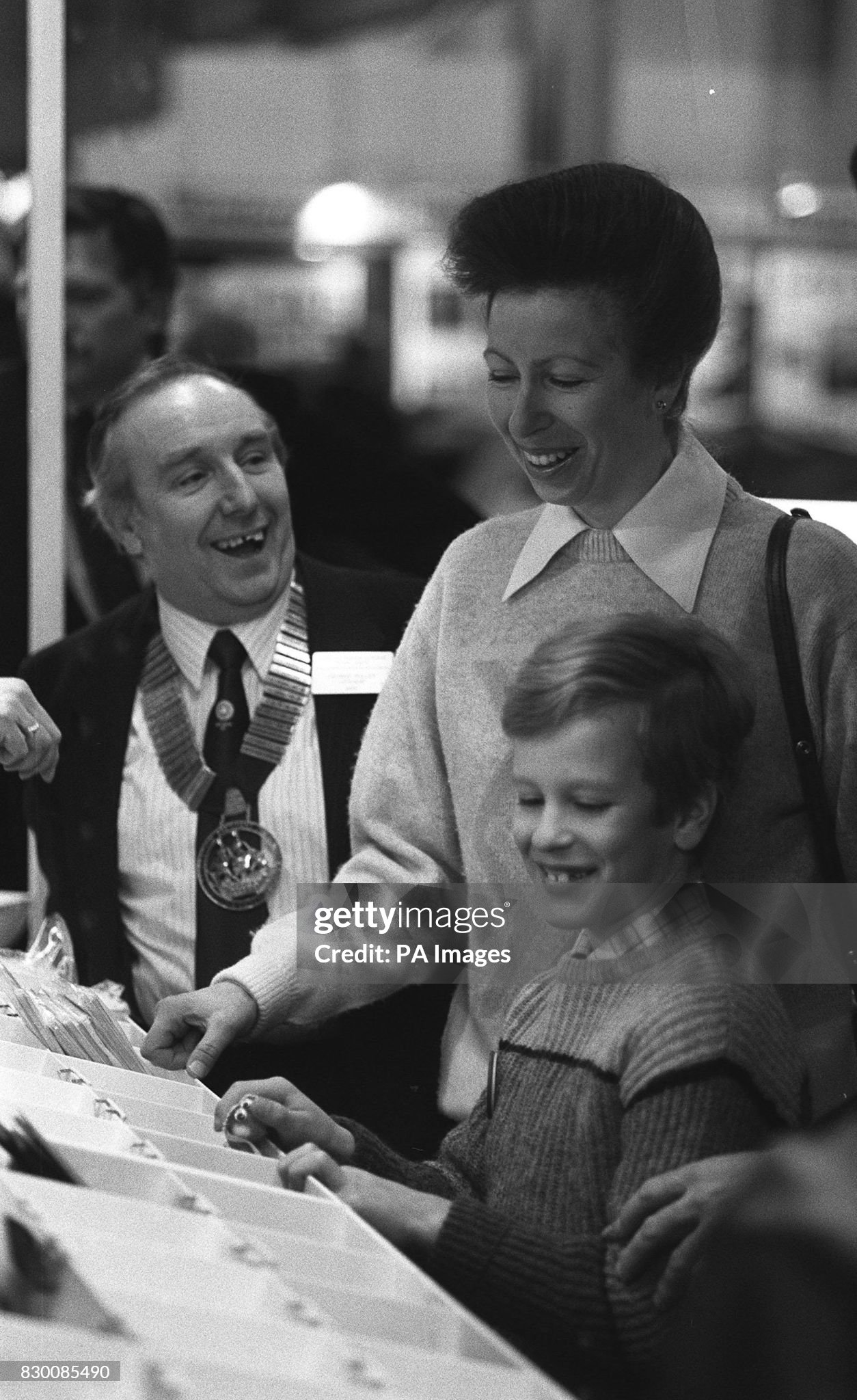 pa-news-photo-11-1-87-princess-anne-shares-a-joke-with-mr-george-hulley-president-of-the.jpg
