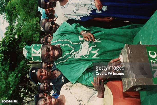 Nigeria's most prominent political prisoner, Moshood Abiola, who died of a heart attack today after falling ill during a meeting with a visiting US...