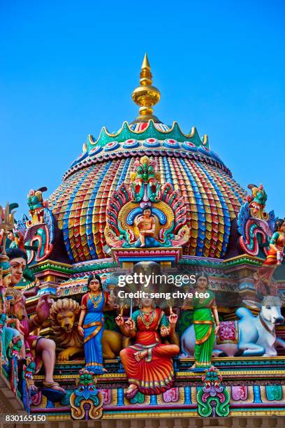 sri mariamman temple, chinatown, singapore - sri mariamman temple singapore stock pictures, royalty-free photos & images