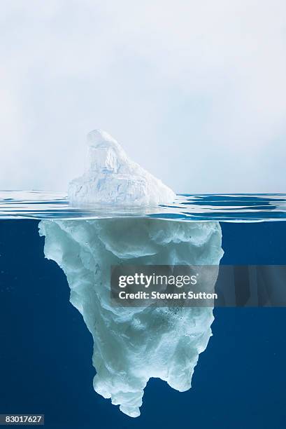 side view of model iceberg - ice berg foto e immagini stock