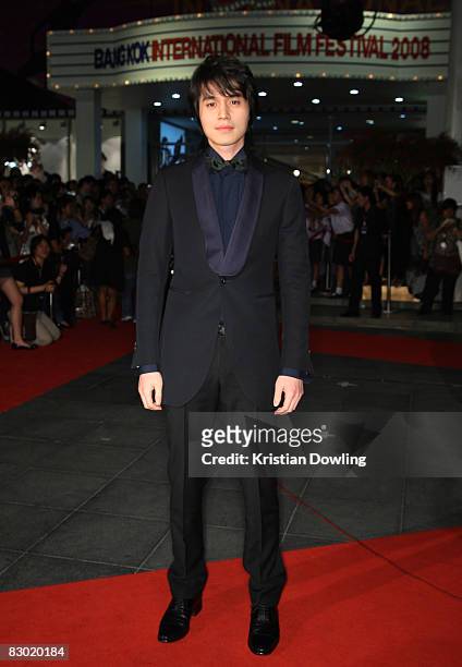 Korean actor Lee Dong Wook arrives for the red carpet and gala screening of 'Queeen of Langkasuka' during day four of the Bangkok International Film...