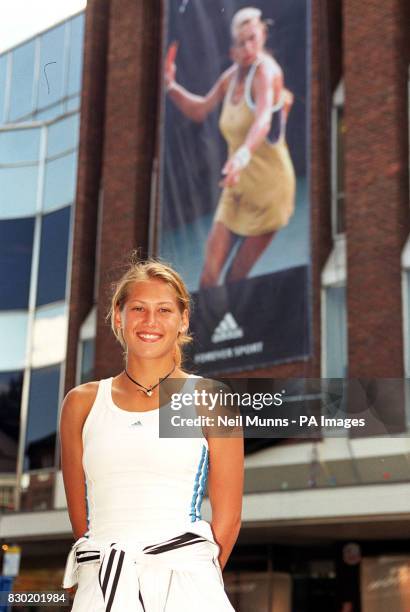 Anna Kournikova uncovered a giant poster titled FIT, which will be displayed throughout the Wimbledon season. Designed by Adidas, it shows Anna in...