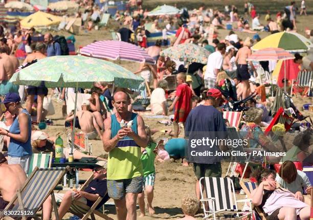 Crowd Flocking 31 People Flocking Stock Photos, High-Res Pictures, and Images - Getty ...