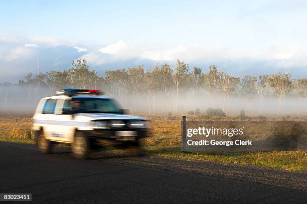 country police vehicle - rural queensland stock pictures, royalty-free photos & images