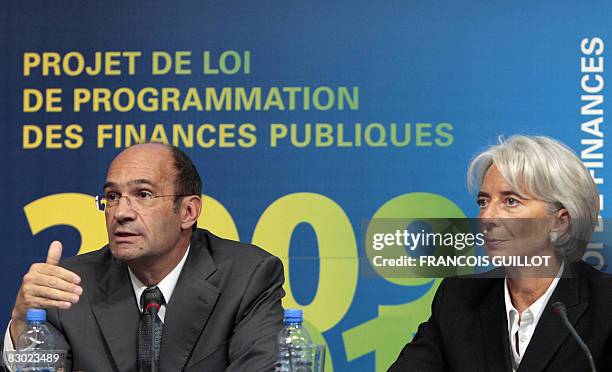 La ministre de l'Economie Christine Lagarde et le ministre du Budget Eric Woerth donnent une conférence de presse afin de présenter le projet de loi...