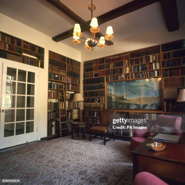 Chartwell Library 35 Chartwell Manor Stock Photos, High-Res Pictures, and Images - Getty ...