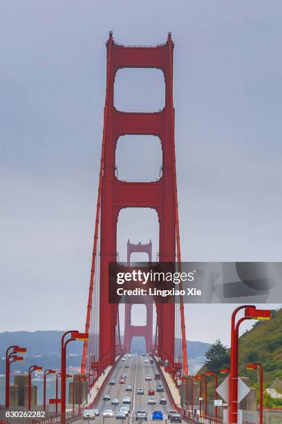 close up front view of golden gate bridge, san francisco - car front view no people stock-fotos und bilder