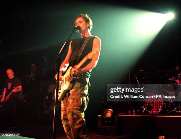 Rock Band Bush Photos and Premium High Res Pictures - Getty Images
