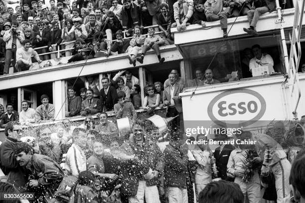 Dan Gurney, A J Foyt, Jo Siffert, Rainer Schlegelmilch, 24 Hours of Le Mans, Le Mans, 11 June 1967.