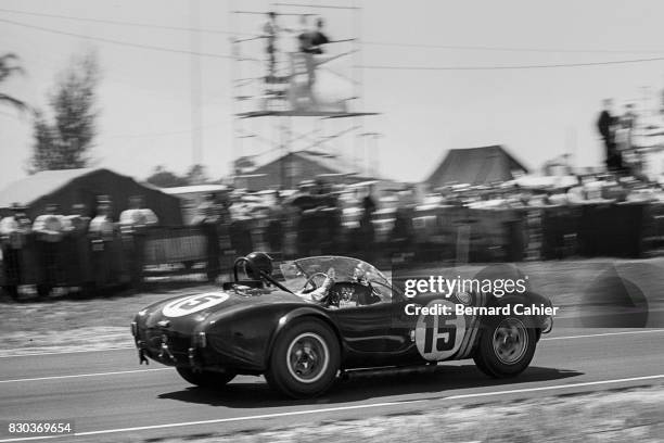 Dan Gurney, Shelby Cobra, Grand Prix of Sebring, Sebring, 23 March 1963.