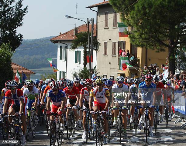 The peloton make their way up the second climb in the Elite Men's Road Race during the 2008 UCI Road World Championships on September 28, 2008 in...