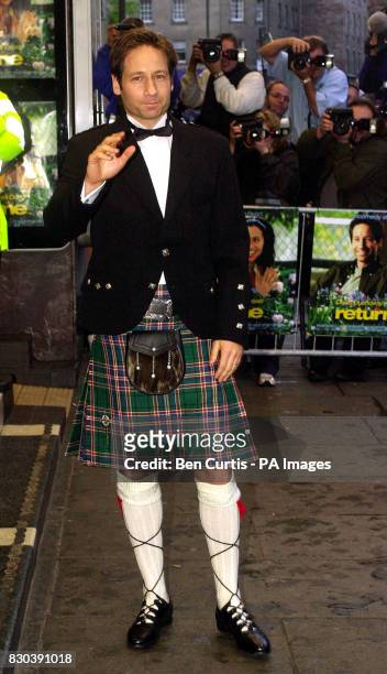 American X-Files star and lead actor David Duchovny arrives at the premiere of his film Return to Me, attended by the Prince of Wales, at the Odeon...