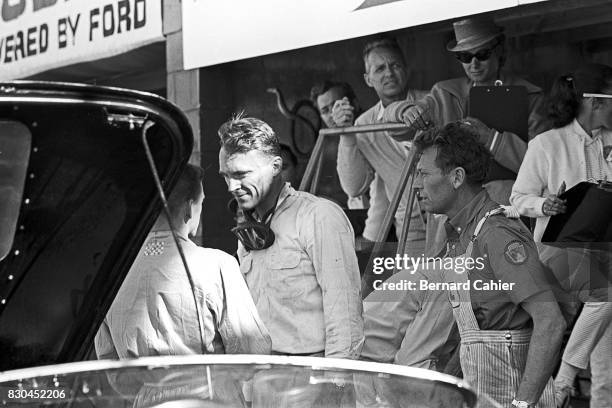 Dan Gurney, Phil Remington, Shelby Cobra, 12 Hours of Sebring, Sebring, 23 March 1963.