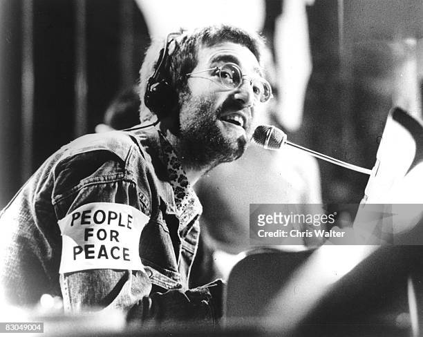 John Lennon 1970 Plastic Ono Band on "Top Of The Pops" © Chris Walter