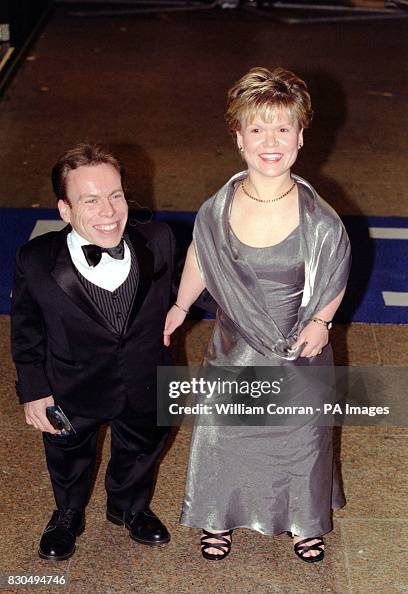 Grinch Warwick Davis & wife Grinch Warwick Davis & wife