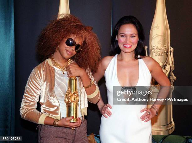 American singer Kelis and American actress Tia Carrere at a press conference after the MTV Europe Music Awards ceremony, held at the Globe Arena in...