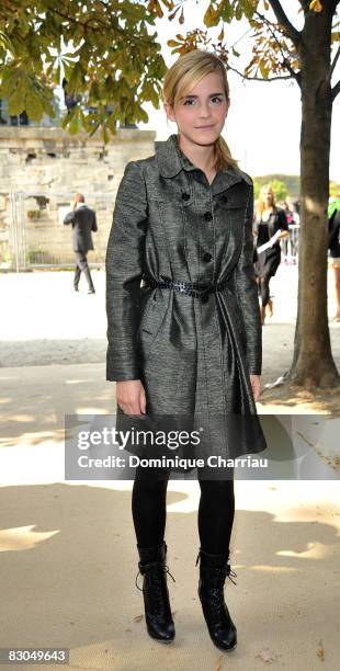 Emma Watson attends the Christian Dior PFW Spring/Summer 2008 show on September 29, 2008 in Paris, France.
