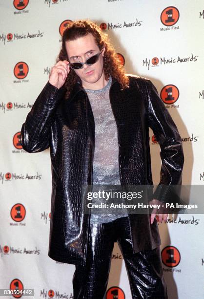 Singer 'Weird Al' Yankovic at the My VH1 Awards 2000, at the Shrine Auditorium in Los Angeles, USA.