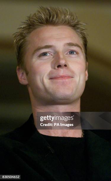 Singer Ronan 142 Michael English (Irish Singer) Stock Photos, High-Res Pictures, and ...