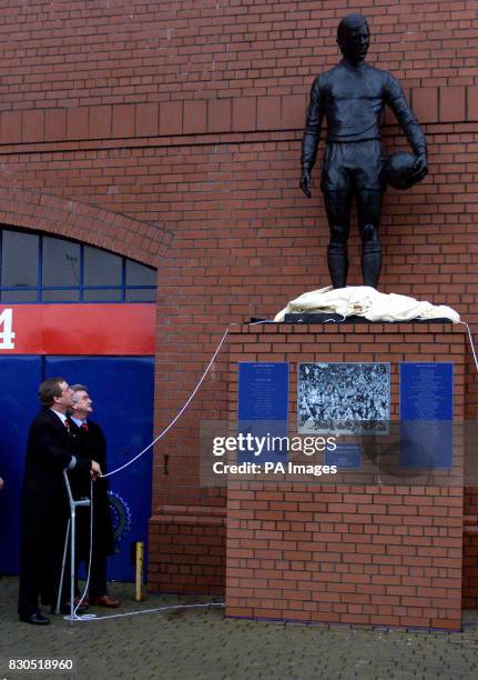 Rangers chairman David Murray unveils a statue of John Greig during a memorial service to mark the 30th anniversary of the Ibrox stadium disaster. *...