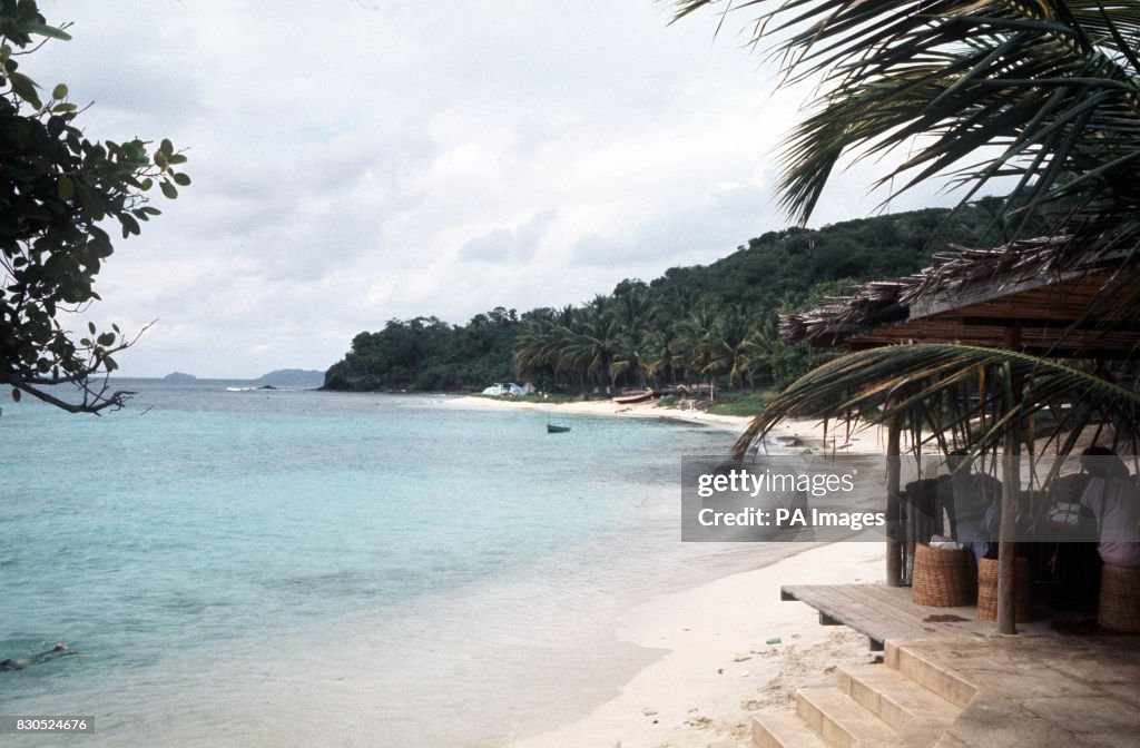 Royalty - Queen Elizabeth II Silver Jubilee - Commonwealth Tour