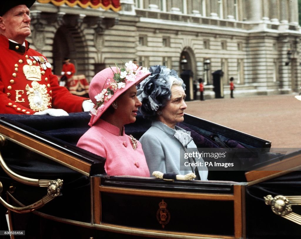 Royalty - Queen Elizabeth II Silver Jubilee