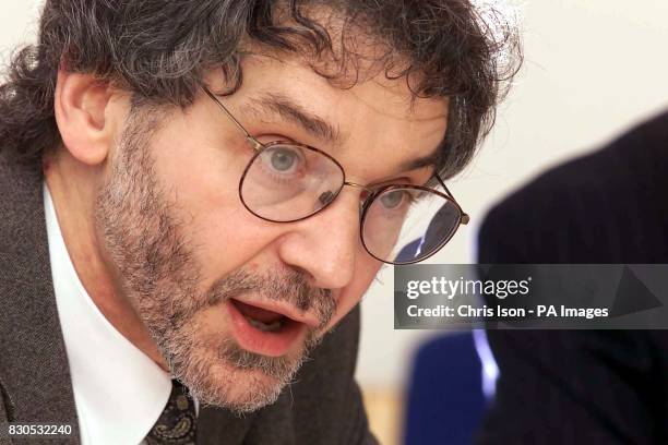 Professor Paul Roche 35 Southampton University Hospital Trust Stock Photos, High-Res ...