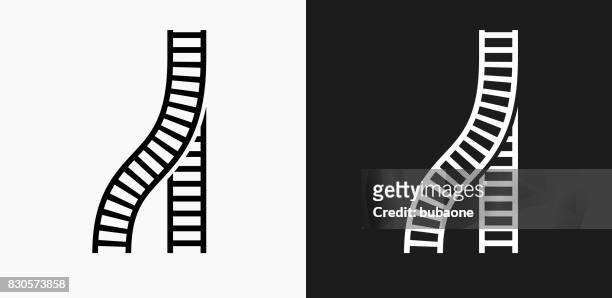 zug-tracks-symbol auf schwarz-weiß-vektor-hintergründe - bahngleis stock-grafiken, -clipart, -cartoons und -symbole