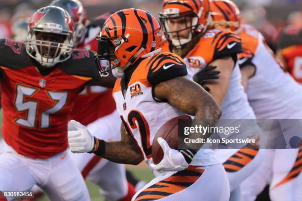 Cincinnati Bengals running back Jeremy Hill carries the ball during the preseason game against the Tampa Bay Buccaneers and the Cincinnati Bengals at...